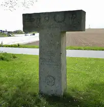 Mengen, au�erhalb des Ortes steht dieses Denkmal, es erinnert an ein Alamannisches Gr�berfeld aus dem 6.-7.Jahrhundert, April 2026