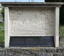 Mengen, auf dem Friedhof steht diese Gedenktafel, sie erinnert an den Standort  der ehemaligen Bechtoldskirche, die 1838 abgerissen wurde, April 2026