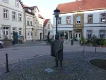 Buer, Fritz Kamping Denkmal am Kirchplatz (22.03.2026)