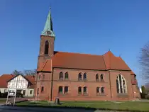Rehden, evangelische Kirche Zum Guten Hirten, erbaut wurde 1874 nach Pl�nen von Conrad Wilhelm Hase (22.03.2026)