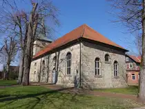 Landesbergen, evangelische Kirche, Feldsteinkirche erbaut ab 1230, Kirchturm erbaut 1806 (23.03.2026)