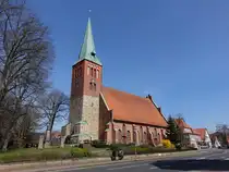 Sulingen, evangelische St. Nicolai Kirche, gotische Hallenkirche aus dem 13. Jahrhundert (23.03.2026)