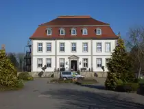 Wasserstra�e, barockes Gut Neuhof, erbaut im 18. Jahrhundert (23.03.2026)