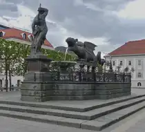 Lindwurmbrunnen auf dem Neuen Platz in Klagenfurt. 05.05.2026