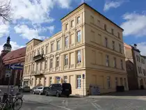 Cottbus, Mietswohnhaus am Gerichtsplatz, erbaut 1868 im Auftrag des Konditors Wilhelm M�nnich (03.04.2026)