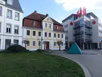 Cottbus, Palais und Sparkasse am Breidscheidplatz (03.04.2026)