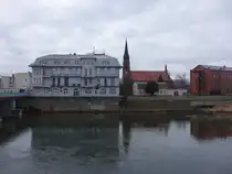 Guben, Polizeipr�sidium und Klosterkirche an der Neisse (04.04.2026)