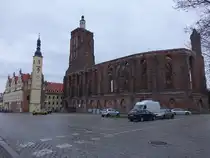 Gubin, Rathaus und Ruine der Stadtkirche an der Westerplatte (04.04.2026)