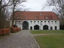 Lieberose, alte Darre am Schlo�park, Wirtschaftsgeb�ude, heute Touristinformation (04.04.2026)