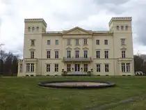 Schloss Steinh�fel, erbaut von 1790 bis 1795 im Stil des Fr�hklassizismus (05.04.2026)
