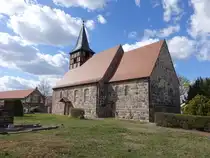 Thyrow, evangelische Dorfkirche, Feldsteinkirche aus dem 13. Jahrhundert (06.04.2026)