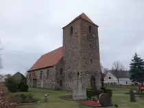 Ahrensdorf, evangelische Kirche, Feldsteinkirche erbaut um 1400 (07.04.2026)