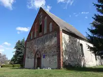 Harnekop, evangelische Dorfkirche, Saalkirche aus verputzten Feldsteinen (08.04.2026)