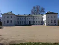 Neuhardenberg, Schloss, erbaut von 1785 bis 1790 durch Joachim Bernhard von Prittwitz (08.04.2026)