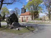 Wollenberg, evangelische Kirche, erbaut im 13. Jahrhundert, Kirchturm erbaut 1790 (08.04.2026)