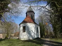 Gr�nberg, evangelische Dorfkirche, Zentralbau erbaut von 1792 bis 1793 (10.04.2026)