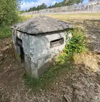Erdbunker der NVA-Grenztruppe der DDR in der N�he von der Gedenkst�tte Point Alpha bei Rasdorf, 07-2026