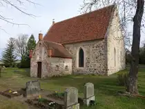 Kummerow, evangelische Kirche, Feldsteinkirche aus dem 13. Jahrhundert (10.04.2026)