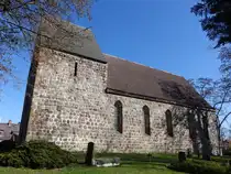 Gr�now, evangelische Dorfkirche, erbaut im 13. Jahrhundert (11.04.2026)