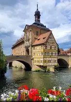 Klassiker in Bamberg: das auf der Regnitz erbaute Alte Rathaus.
Fotografiert vom Geyersw�rthsteg.

🕓 23.6.2025 | 14:59 Uhr