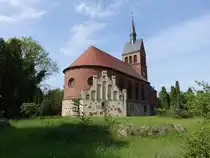 Stolzenhagen, evangelische Kirche, neuromanischer Backsteinbau, erbaut 1890 (24.05.2026)