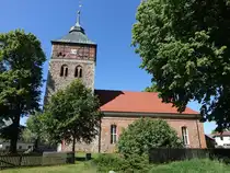 Gro� Sch�nebeck, evangelische Kirche, barocker Saalbau erbaut von 1664 bis 1673 (25.05.2026)