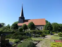 Teschendorf, evangelische Kirche, fr�hgotische Saalkirche aus dem 13. Jahrhundert (25.05.2026)