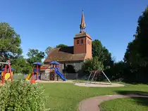 Blumenow, evangelische Kirche, fr�hgotische Feldsteinkirche, erbaut im 13. Jahrhundert (27.05.2026)
