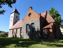 Menz, evangelische Kirche, Feldsteinkirche von 1585, Kirchturm erbaut 1772 (27.05.2026)