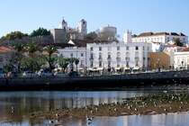 TAVIRA (Concelho de Tavira), 11.01.2007, Blick vom Nordufer des Rio Gil�o auf die Stadt