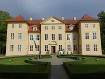 Schloss Mirow, erbaut von 1749 bis 1751 im Auftrag von Herzog Adolf Friedrich III. nach Pl�nen von Julius L�we (29.05.2026)