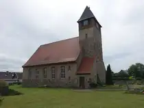 Pretzier, evangelische Dorfkirche, erbaut 1911, Westturm aus Feldstein (20.06.2026)