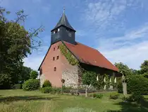 Trebel, evangelische Kirche, Feldsteinkirche aus dem 12. Jahrhundert (20.06.2026)
