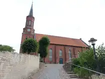 Clenze, neugotische evangelische St. Bartholom�us Kirche, erbaut 1856 (21.06.2026)