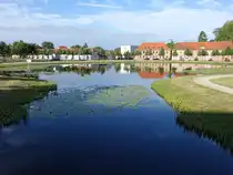 Ludwigslust, Geb�ude am gro�en Bassin (21.06.2026)