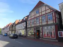 Neustadt-Glewe, Fachwerkh�user am Marktplatz (21.06.2026)