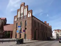 Parchim, historisches Rathaus am Schuhmarkt, erbaut im 14. Jahrhundert (21.06.2026)