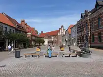 Parchim, H�user und Brunnen am Alten Markt (21.06.2026)