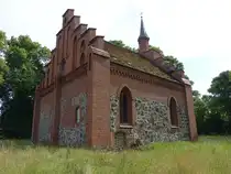 Raduhn, evangelische Kirche, erbaut 1859 im neugotischen Stil (21.06.2026)