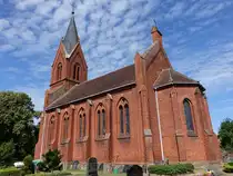 Rambow, evangelische Kirche, Backsteinkirche erbaut von 1883 bis 1885 (23.06.2026)