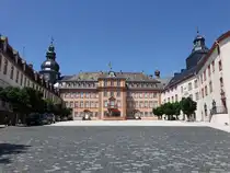 Bad Berleburg, Schloss des F�rstenhauses zu Sayn-Wittgenstein-Berleburg, erbaut ab 1733 (26.06.2026)