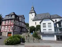 Haiger, Pfarrhaus und evangelische Stadtkirche am Markt (27.06.2026)