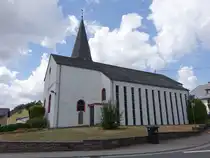 L�tzkampen, Pfarrkirche St. Martin, erbaut von 1962 bis 1963 (18.07.2026)