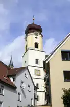 Sigmaringen, Blick zum Turm der Kirche St.Johann, der 1583 erbaute Turm wurde 1768 erh�ht und bekam eine Zwiebelhaube, Sept.2026