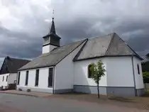 Oberbettingen, Pfarrkirche St. Nikolaus, Chor erbaut 1827, Langhaus von 1841 (20.07.2026)