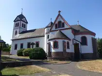 Bouderath, Pfarrkirche St. Gertrud, erbaut im 12. Jahrhundert, erweitert 1838, Chor von 1892 (21.07.2026)