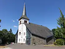Kreuzberg, Pfarrkirche St. Antonius der Einsiedler, erbaut im 17. Jahrhundert, 1925 nach Westen verl�ngert (21.07.2026)