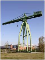 Der Kran der ehemaligen Rickmers-Werft in Bremerhaven blieb als Denkmal zur Erinnerung an die Werfttradition auf dem heutigen Gel�nde der Agentur f�r Arbeit erhalten. 03.05.2008