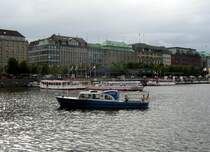 HAMBURG, 21.08.2004, an der Alster