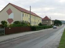 Laucha an der Unstrut - Die Eckartsbergaer Strae Richtung Schule - September 2008